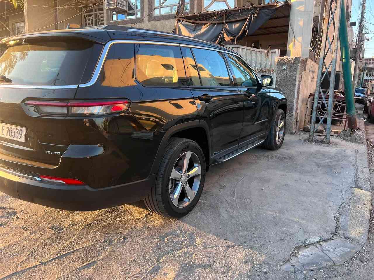 سلام عليكم جيب وكاله وكاله
سياره خليجي ماشيه 450000 
سياره فول 1/1
داخل بيجي
سياره 7. راكب 
موديل 2022
سياره نضيفه وسليمه من الضربه ول طخه ول زلغ 
رقم *********** 
مكان بغداد 
سعر السياره 33 الف وقابله لتفاوض
