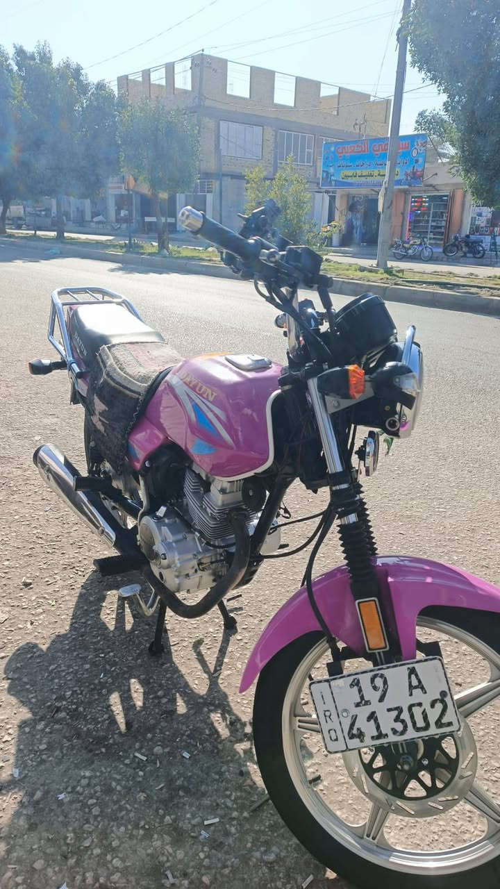 السلام عليكم
دراجه دايون عضم 2023 الون بنفسجي مرقمه وسنويه ومكفوله كفاله تامه كهربائياتها شغاله مابيهن نقص محركها مامفتوح مابيها اي نقص السعر 1800 مكاني كربلاء متواجد فقط رقم ***********

