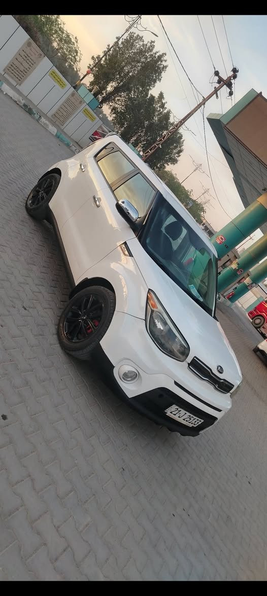 صول وارد امريكي 2018محرك 2000ضرربنيد فقط بدون دواخل رقم سليمانيه جديد السنوية ل29سيارة نظيفة وجديدة ومال بيت مواصفات الصول المعروفه كير ومحرك وصدر وتبريد وتخم تاير كله جديدة السعر 115وبيه مجال قليل للاتصال على الرقم ***********والسيارة موجودة في بعقوبة.
