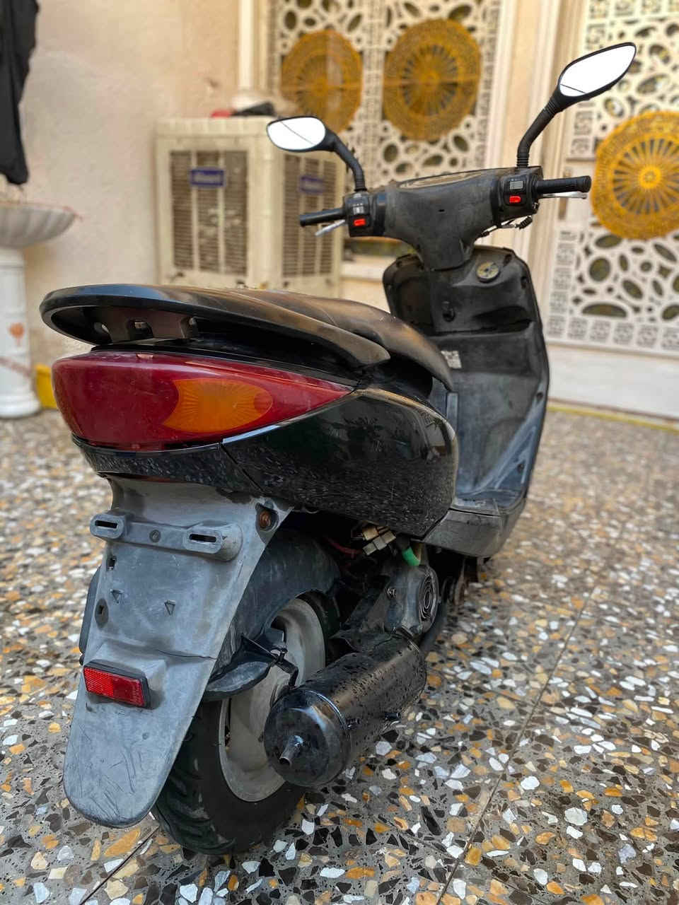 السلام عليكم
للبيع دراجه ياماها بريز لايت جوه
كابريتر بلادي مكينه ممفتوحه 
كلج امامي كلج خلفي مبدلهن جديدات 
الكفرات نظافه ٨٠ ٪؜ 
الدراجه شغاله هندر دكه وحده تشتغل يحتاجلها كتف فقط وتشتغل سلف 
النقوصات ( عدادات السرعه والبانزين واكفه والدبل الامامي مستحق تبديل ) 

مكاني بغداد الدوره 

هاتف / ***********
السعر ٤٠٠ وبيها مجال حك الجيه ❤️
