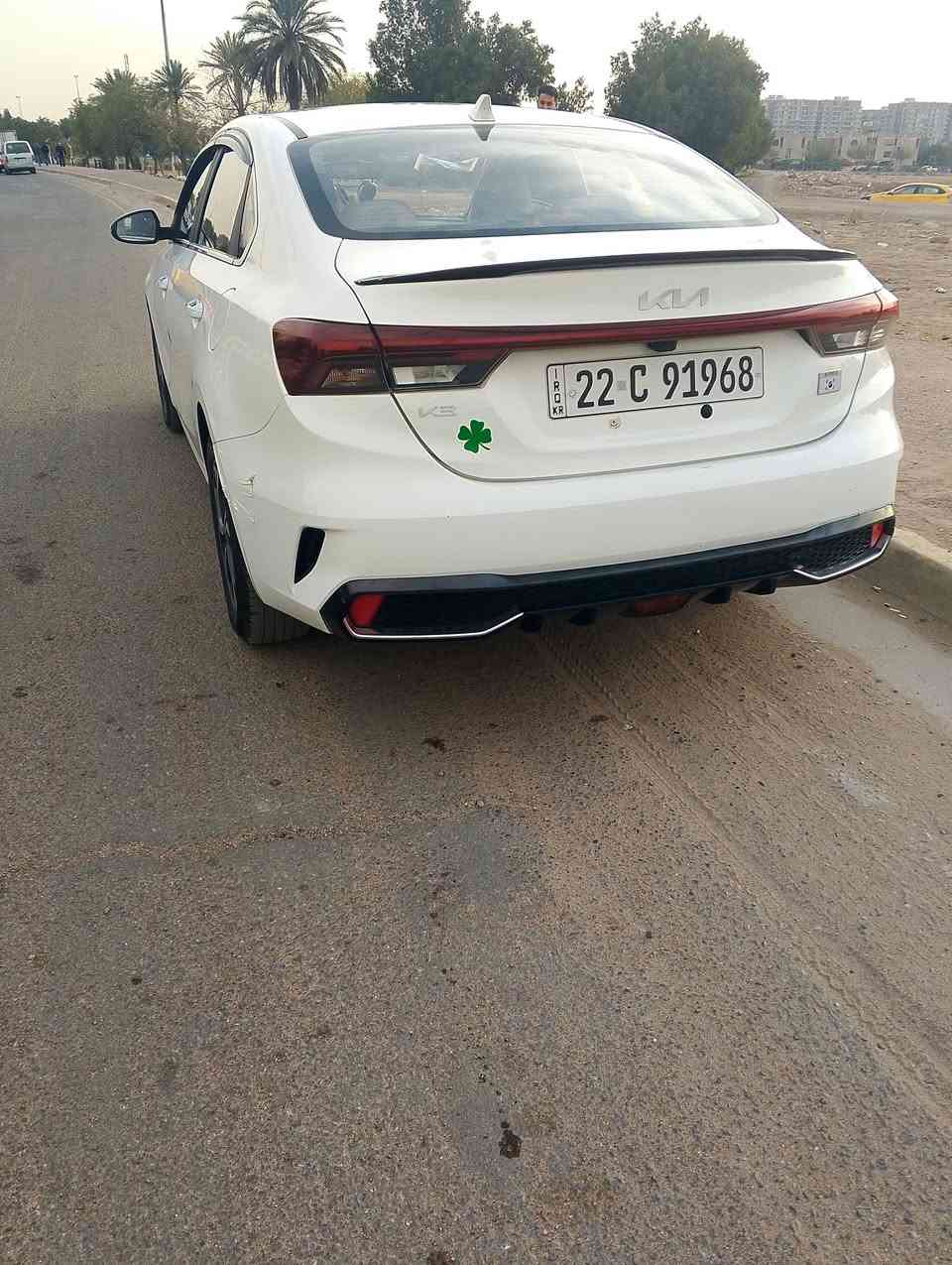 السلام عليكم  لبيع كي 3 مديل 2022 لسياره مكفوله كفاله عامه من كلشي فول موصفات بصمه فتحه اشاير بلمرايه بجم لد شحن واير ليس تبريد شاشه قطعتيت تبريد كشنات جلد السعر 139 وبيه مجال بصيط مكان بغداد حي العامل رقم ***********

