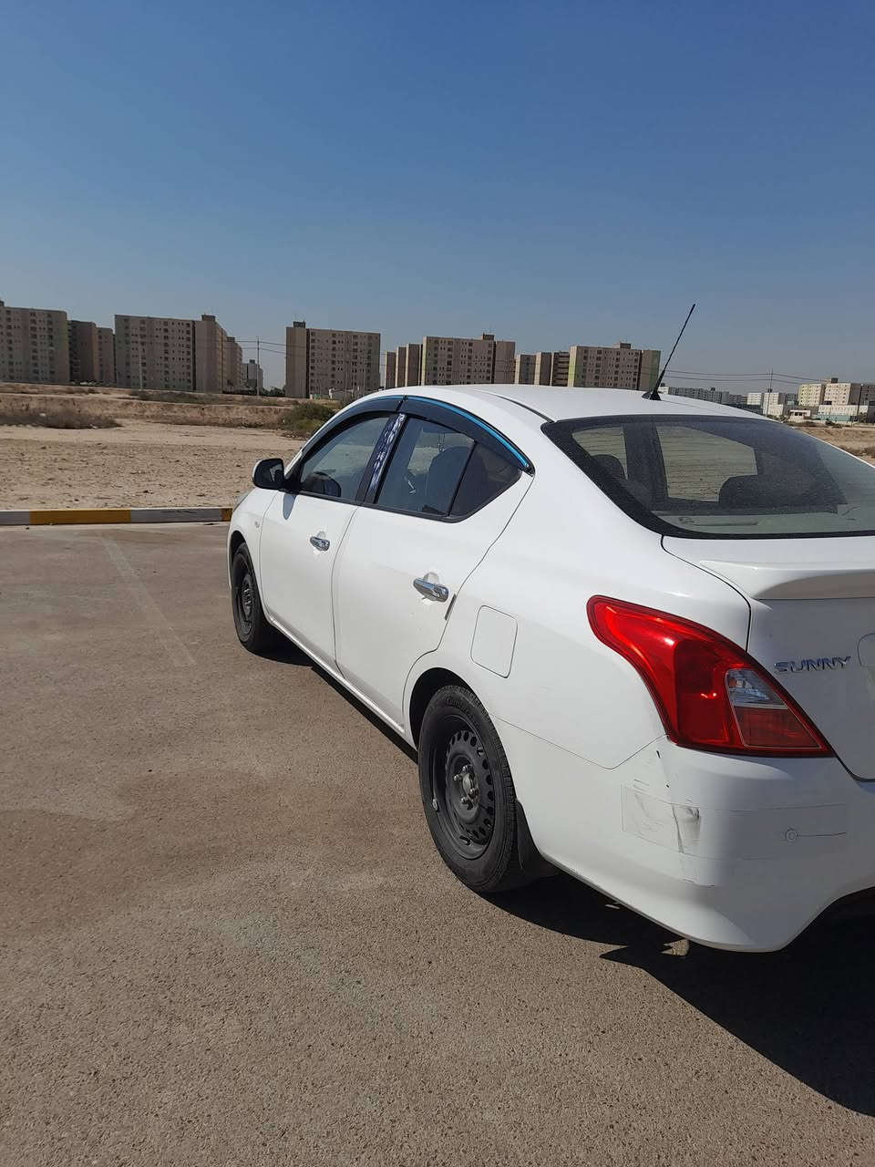 نيسان سني هندي بليته زركه 

رقم بغداد انكليزي

موديل ٢٠٢١

ماشية ٨٢ كم

مكفولة 

بغداد .. مدينة بسماية

***********

السعر  ١١٥
