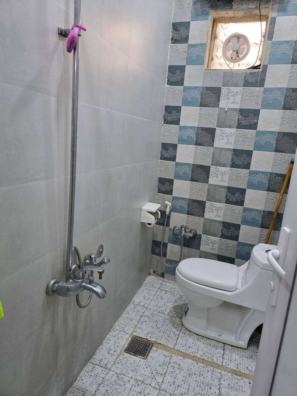 مشتمل للبيع
مساحة 80 متر واجهة 4 نزال 20
 3 غرف نوم
 حي الجهاد الخارجية مربع النخل
***********
