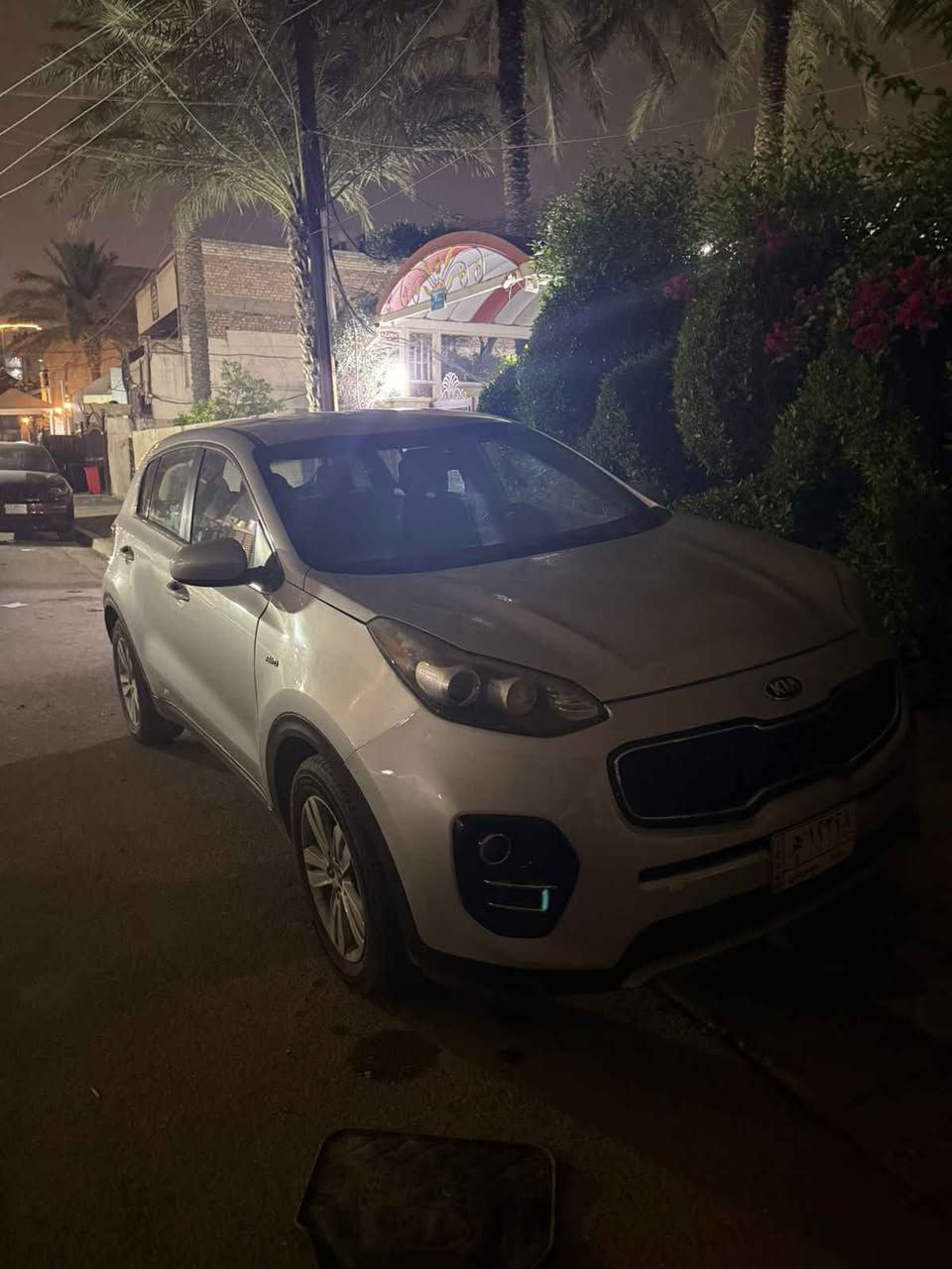 كيا سبورتج ٢٠١٧  أمريكي ٢٤٠٠حادثها دعاميه وشويه من البنيد راجع ع البارد ماشيه ١١٨ 
وفيها صبغ  صفحه إلي بصف السائق بدون دواخل 
وبدون معجون 
الاستفسار *********** بغداد 
السعر ١٣٥ بغداد, العراق
