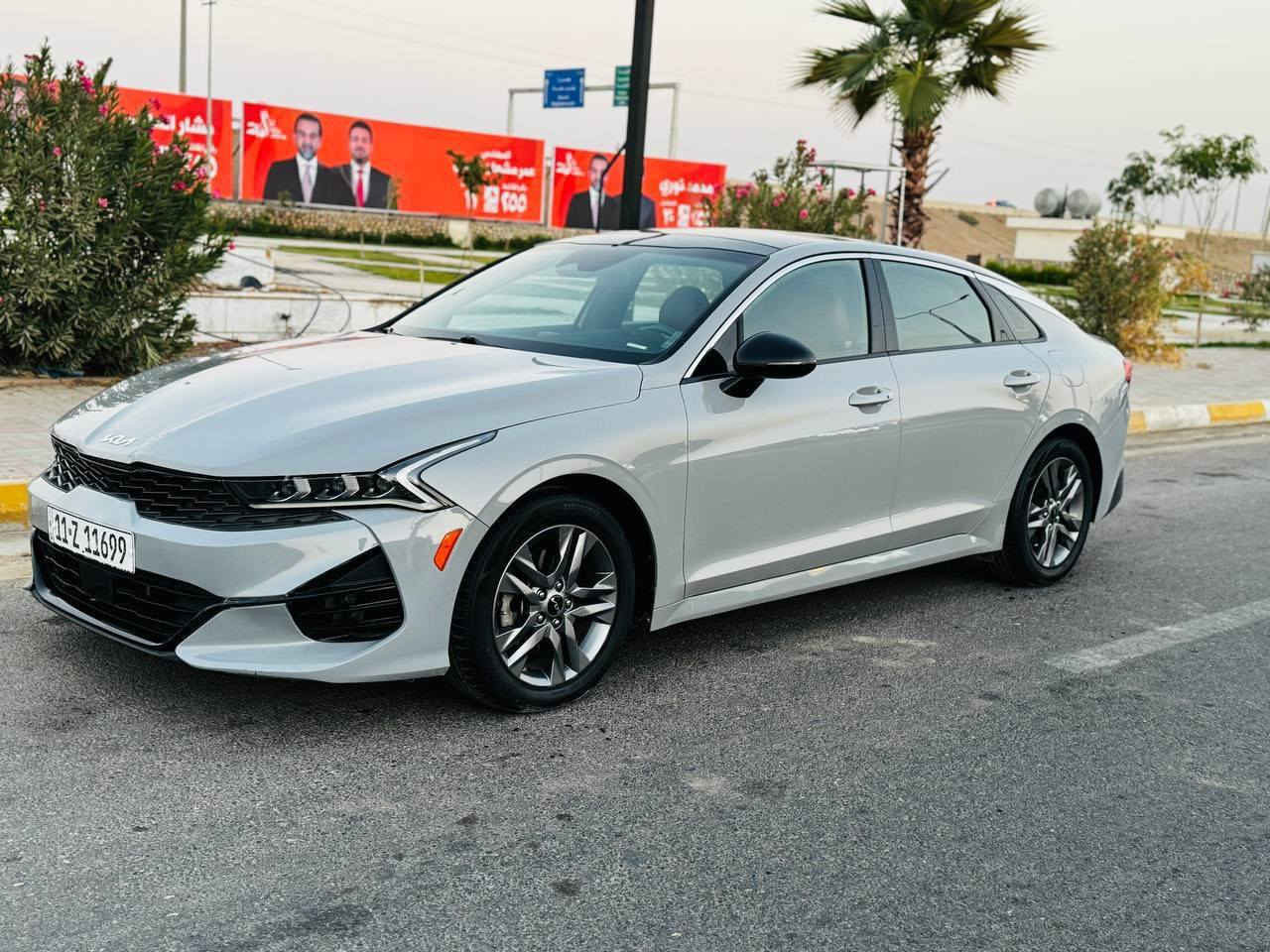 كي فايف 2023 جي تي لاين وارد امريكي كفاله بدون ايرباك ولا صبغ بالبدي
محرك 1.6 تيربو فول مواصفات اللون اسمنتي المرغوب 
ماشي 75 ألف مايل مشي امريكا
سياره جاهزه ومليانه مواصفات ميحتاج اذكرها
السعر 200 بي مجال بسيط
***********
