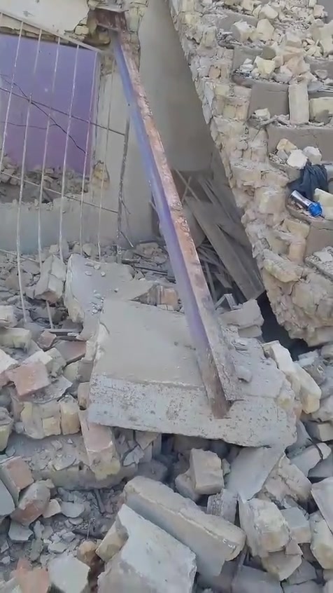 السلام عليكم يوجد لدينا كادر تفليش البيوت و قص الرباطات  و قلع الراضي وتگشير الجذران كافه انواع  التفليش با انسب السعار بغدادفقط***********
