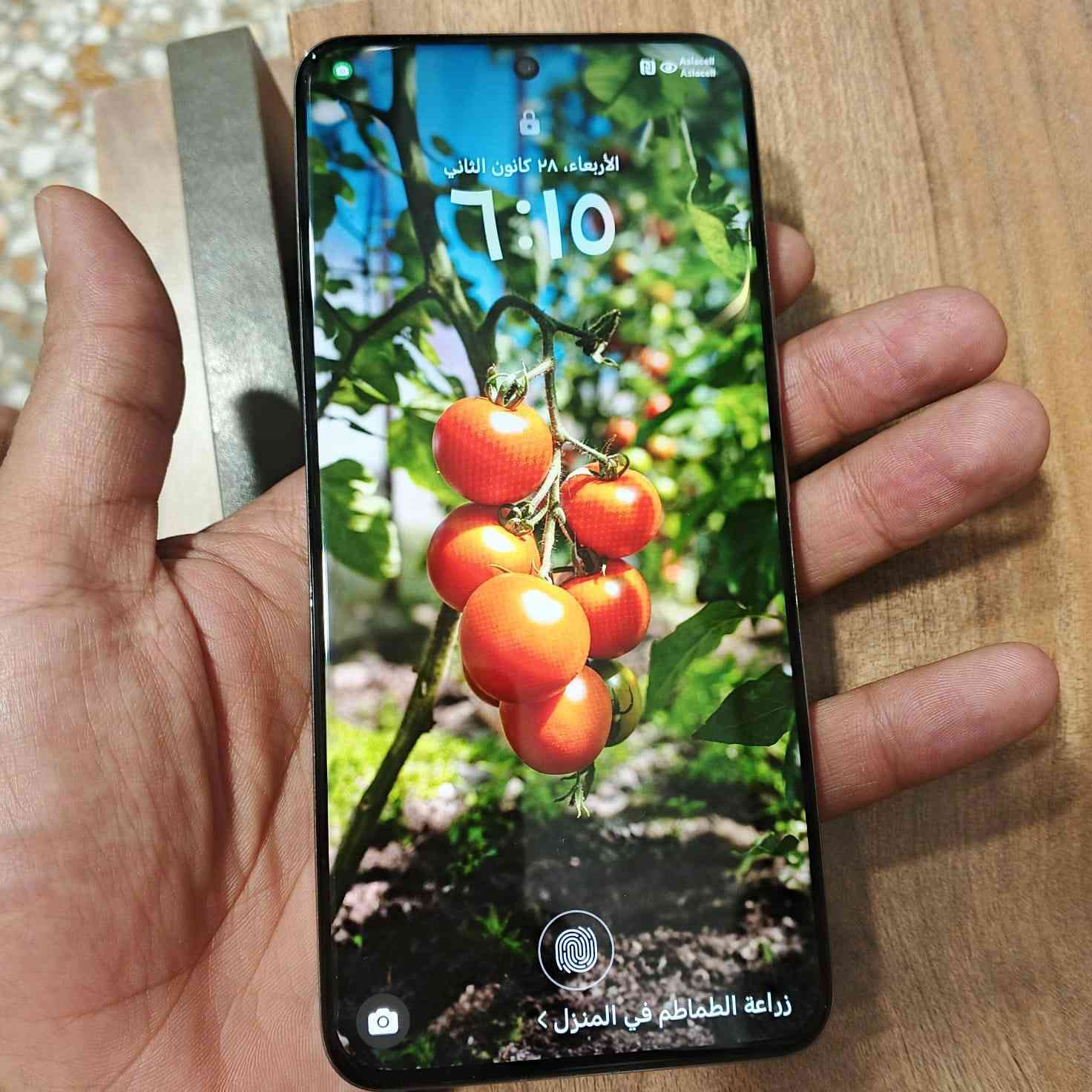 السلام عليكم هونر ٢٠٠ اكو جديد لا زلغ ولا شخط ذاكرة ٢٥٦ السعر ٣٢٥ بي مجال كلش بسيط مكاني بطوبجي ***********
