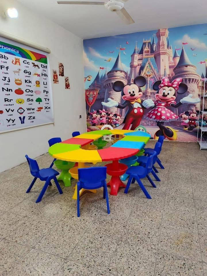 مشروع كامل للبيع .. ب28 مليون دينار فقط
روضه جاهزه للبيع 

المساحه 500 متر 

الايجار الشهري مليون و800 الف 

طلاب تقريبا 35 بالامكان استقطاب طلاب اكثر وتطوير الروضة .

وارد شهري 3 ملايين وخمسمائة الف بالامكان زيادة الوارد

تحتوي روضه وحضانه وصف خاص 

موقعها الدوره الميكانيك حي الحضر قرب مدرسه الاكنان 

الاجازه قيد الانجاز 

قسط الروضه 100 

قسط الحضانه 150 

قسط الصف الخاص من 250 إلى 450 حسب الحاله 

سبب البيع عدم التفرغ 

***********
