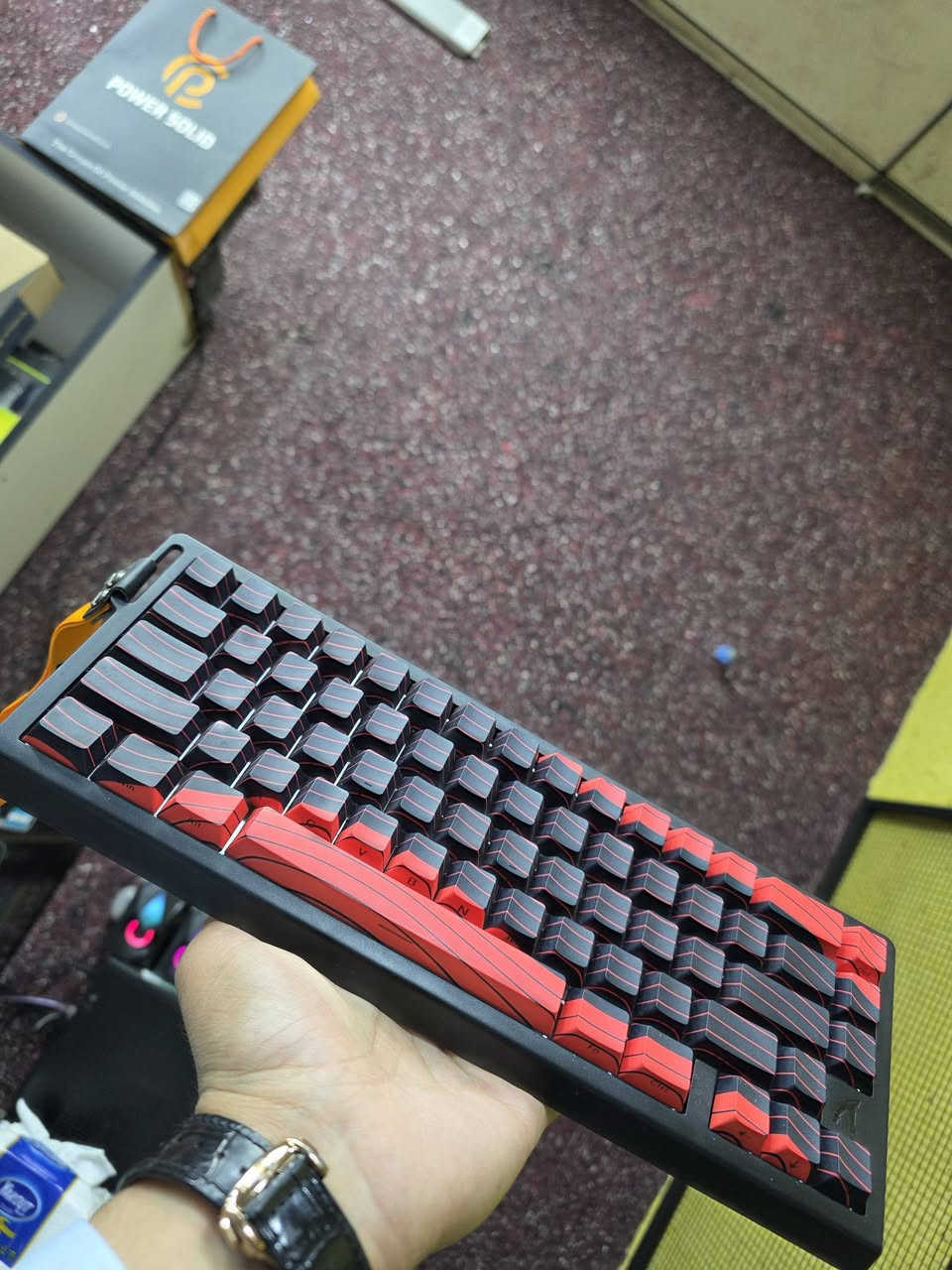 کیبۆردی ئەتاک شارک Keyboard Attack Shark X68Pro HE
لە هەولێرم بۆ نرخ نامە بنێرن


**إذا كنت صاحب هذا الإعلان وتريد حذفه لأي سبب، رجاءا أرسل رسالة إلى الدعم الفني**