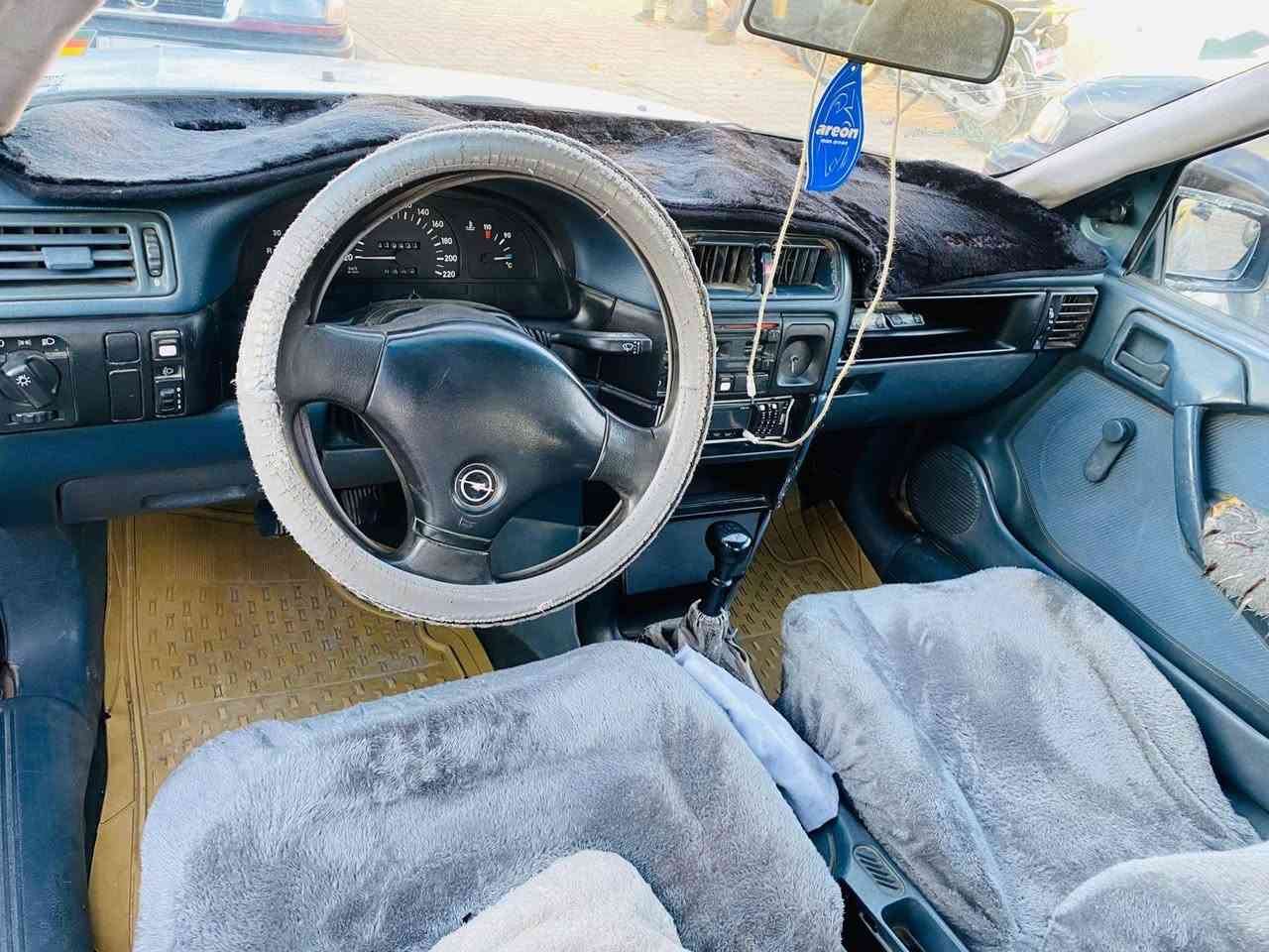 سلام عليكم أوبل فكتره البيع حجم 16 قايش عريض محرك كير شرط رقم بغداد مشروع وطني  شرط تحويل  و كاله و غرامه ) سياره بدون صبغ  سنويه للغاية 28 ) ( موديل 90) (سعر 30 ورقه) بي مجال رقم /*********** مكان سياره طوز خورماتو تعليق و خاص  مااجاوب  ال يريد يتصل
