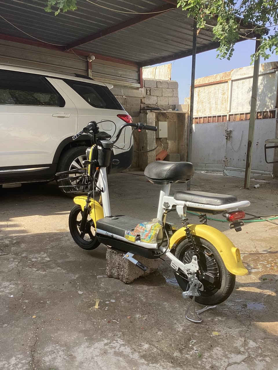 دراجة شحن حجم ١٤
دراجة كلشي ما ناقصها بس قاعده لي موضحه بـ صوره 
دراجة رايدها بـ ٢٠٠ وبيها مجال 🤎!


**إذا كنت صاحب هذا الإعلان وتريد حذفه لأي سبب، رجاءا أرسل رسالة إلى الدعم الفني**