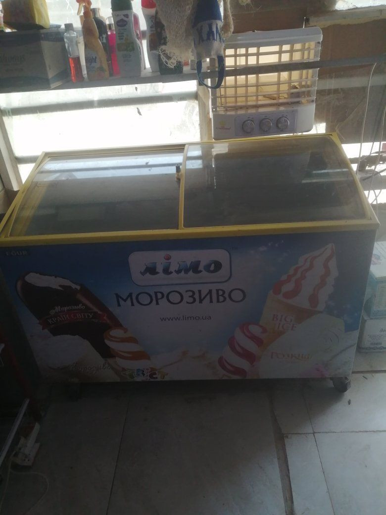 مجمده حجم وسط في حاله جيده. السعر ٢٥٠
وعارضات خوات الجدد سعر الوحده ٣٠٠ الف
في النجف الاشرف. ***********
