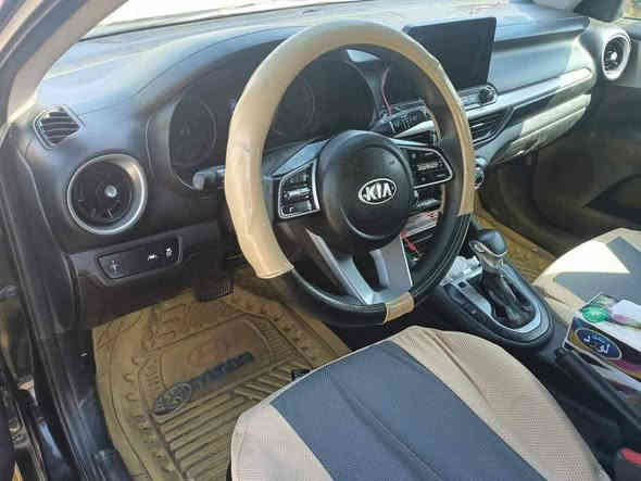 #كيا فورتي
مديل 2020
گير أيتي المرغوووووب عالظمان 
مكينة دوووش 2000
تبريد ثلج 
رقم بغداد مشروع وطني بسمي 
تبديل البنيد فقط 
مواصفات جيده جدا 
الدعامية الاماميه مو حلوة 
العنوان بغداد 
السعر عالعراق.  125 ورقه 
***********
