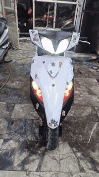 دراجه ماكس ثعلب البيع دراجه بيها غراض بلاديه تزويد مثل صالنصه بوري عدل +صدر رياضي+ دبلات خلفي +زوج اوياله رياضي بلادي +اكلاجات+قطرت دهن+قطرت اكسن+براغي رياضية بلاديه دراجه نضيفه كهرباياتها كلهة شغاله السعر ٨٠٠ عنواني بغداد الكريعات رقم ***********
