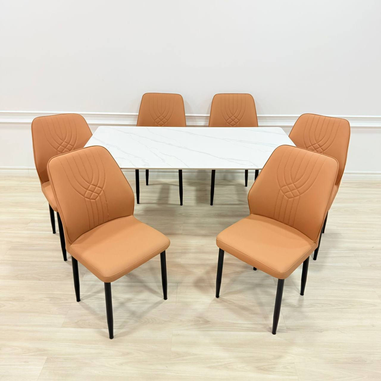 ميز طعام 6 كرسي رجل حديد سطح رخام مزجج
قياس الميز 80*140 سم 

السعر 245 الف


**إذا كنت صاحب هذا الإعلان وتريد حذفه لأي سبب، رجاءا أرسل رسالة إلى الدعم الفني**