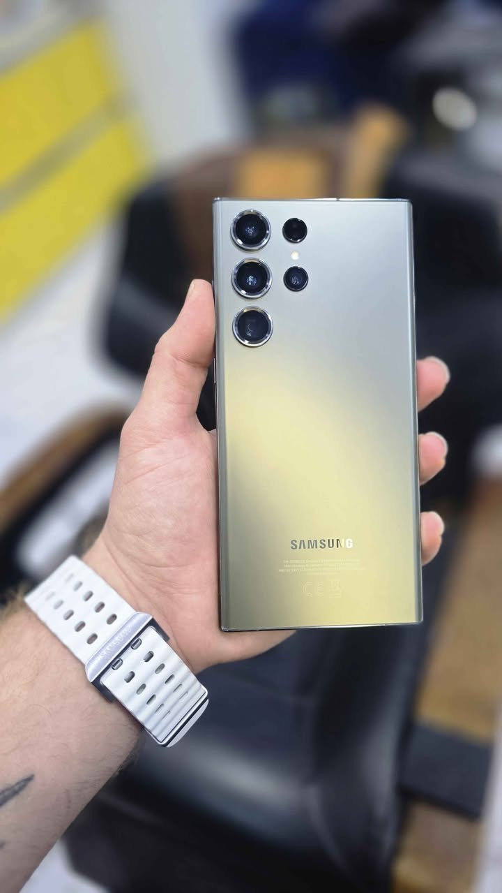 Samsung Galaxy S23 Ultra Ram 12 | 256Gb
جیبال
98% خاوێنە 
بێ ئەشیایە
مشتەریت چات بکە یان تێل بکە
0772 649 8089 السليمانية, العراق
