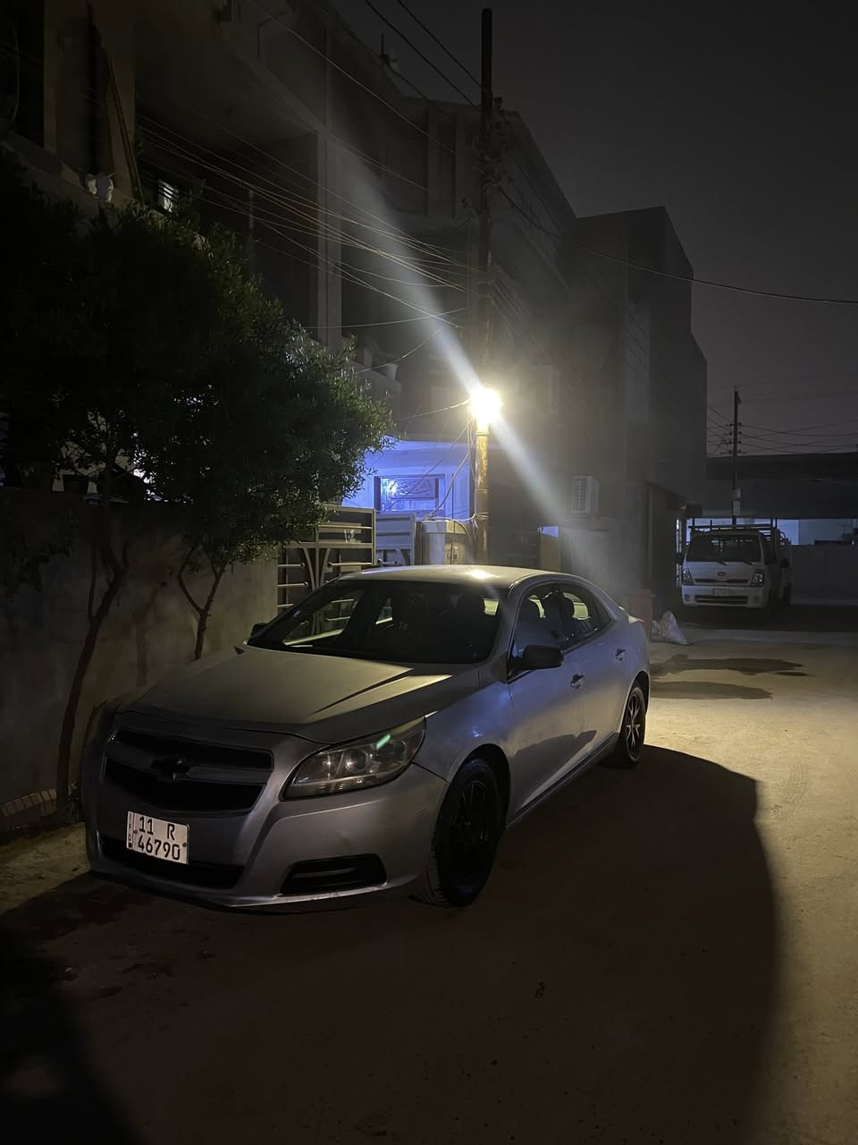 السلام عليكم 
 
ماليبو موديل 2013 
رقم بغداد باسمي 
وارد امريكي صور الحادث مرفوقه بالمنشور 
كشنات مخمل كهرباء
تحكمات ستيرن جهتين 
كروز سرعه شغال 
غرفه نضيفه 
يرادلها شويه ترتيب للخارج 
عارضها 82 وبيها مجال شي بسيط 
رقم بي واتساب ***********
