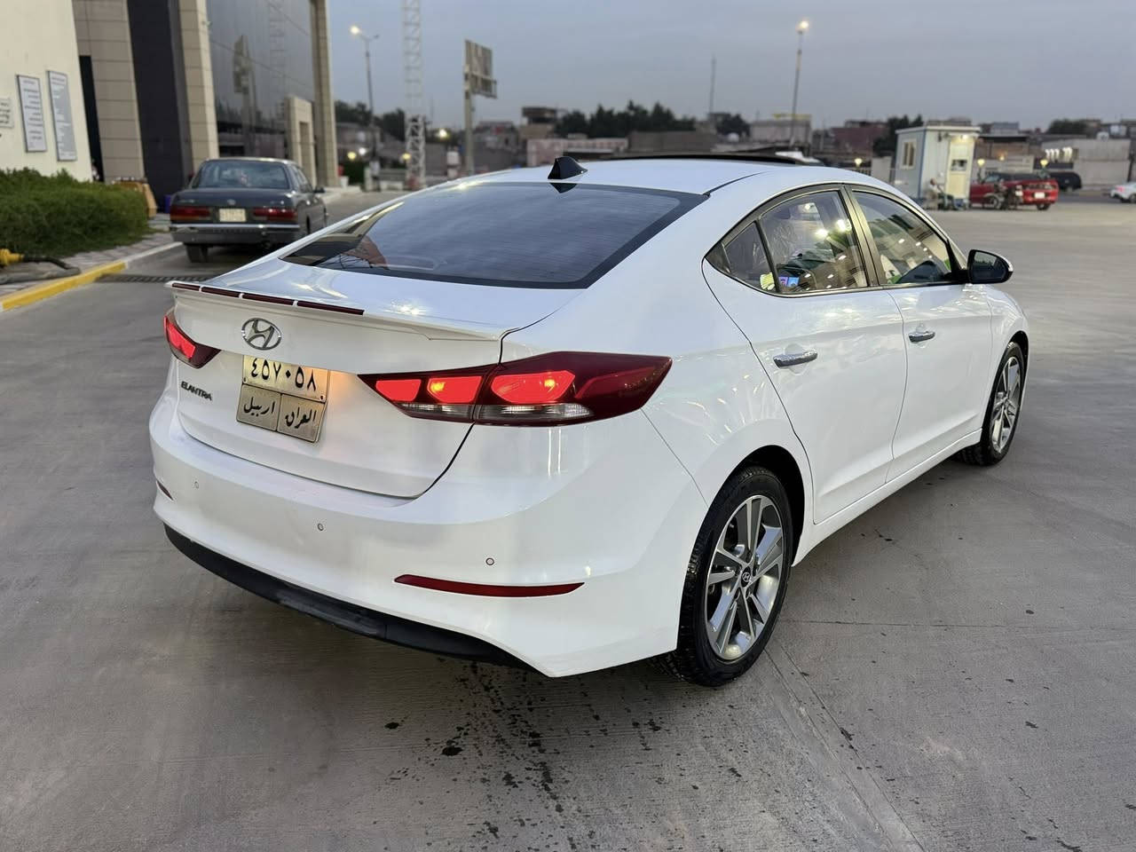 يالله السلام عليكم الانترا سوبر 2018 خليجي مكفوله ماعده شوي بارد بيهه بداير وباقي مكفوله كفاله عامه ماشيه 90 رقم أربيل بأسم شركه سياره جديده وحلوه السعر 142 

العنوان البصره الجمهوريه 

رقم الهاتف ***********
