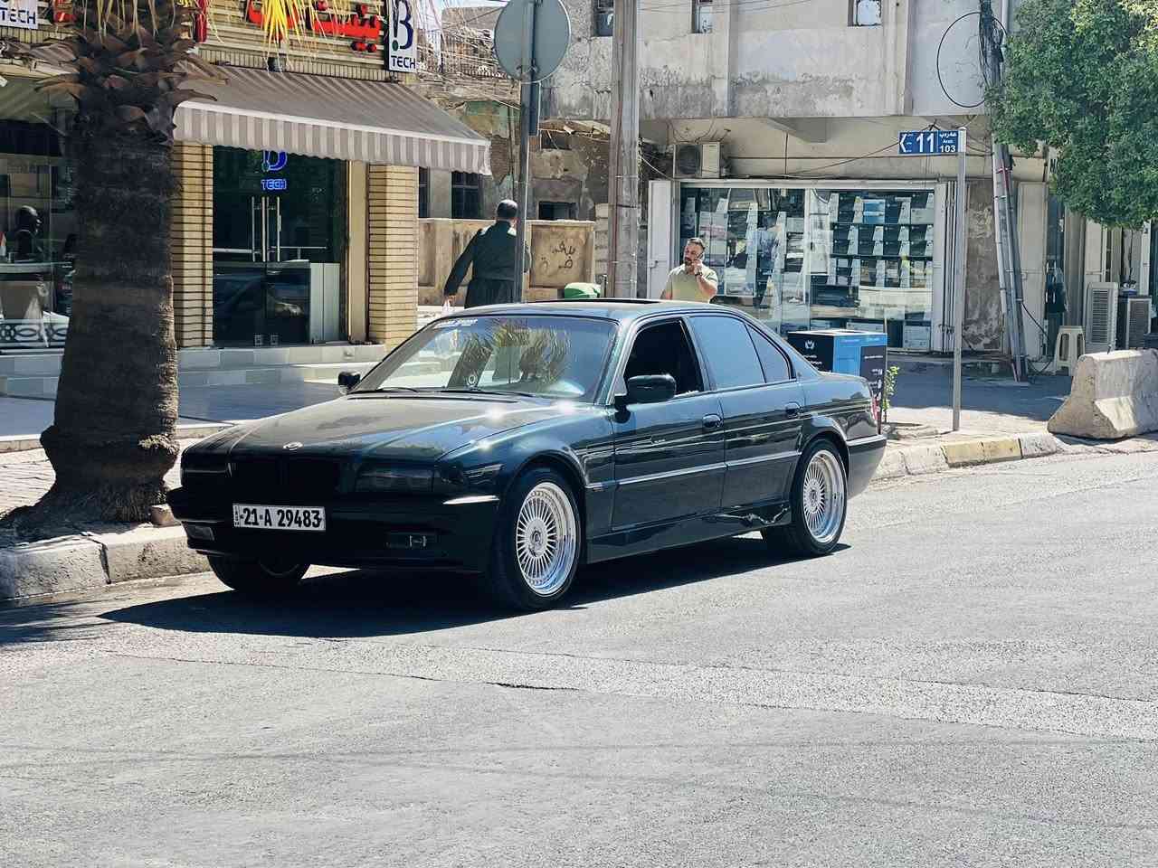 يالله  اللهم صلي ع محمد وال محمد 
كاسحه 1996 744v8 فوول مواصفات معروفه مواصفاته 
جنطه شفط مري شفط كشنات كهرباء وخزن شاشه كامره حساسات فوول للأخير مصبوغه جماليه بيه طخه بلجاملغ الخلفي بسيطه السياره تحفه تريد وكاله تريد مداور حاظرين سعر السياره 95 ومجاله بسيط مكان حله *********** ***********
