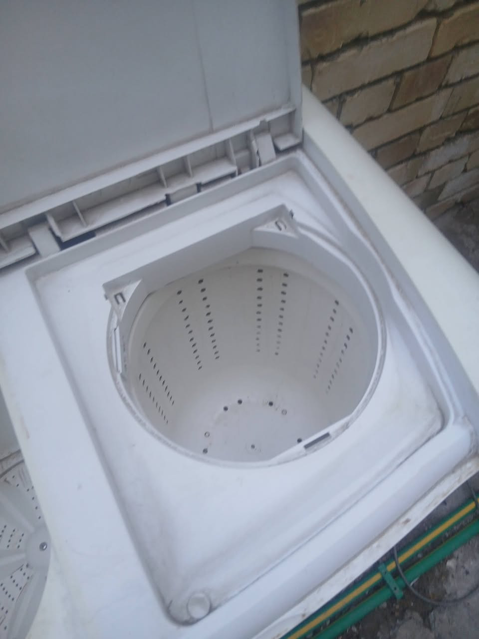 اغراض مستعمله للبيع كل حاجه بسعر العنوان بغداد حي نصر قرب المعارض *********** اخوان ما اجاوب على كل تعليقات مشغول في العمل
