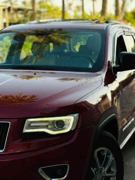 السلام عليكم 
جيب 2014 خليجي 
السيارة بيها باب مبدل اصلي نفس اللون فقط
مواصفات:-
فتحة 
داخل جلد بيجي
كامرة + حساس خلفي
كراسي ثنين كهرباء 
دفع رباعي 4*4 
مري كهرباء 
لايت ليد امامي 
لايت فول زينون 
ماوس 
اشارة مري 
السيارة نظيفة جداً ما بيها اي نقص 
السعر 215 وبيها مجال جداً بسيط 

*********** بغداد
