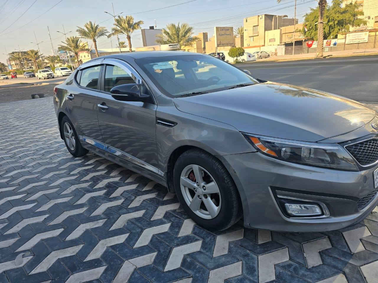 سلام عليكم
كيا اوبتما موديل ٢٠١٥ امريكي 
حادثها جاملغ وبنيد بدون دواخل 
الهلال مال جاملغات مصبوغه 
السياره داخل بيجي 
شاشه تحكم ستيرن جهتين 
جلد 
مكينه ٢٤٠٠ جي دي اي 
لايت زنون 
ويل كب 
السياره رقم مميز بغداد ب اسمي 
ماشيه ٩٨ 
السياره جاهزه ع اخر حبايه 
السعر ١١٢ وبيها مجال بسيط 
***********
مكان السياره بغداد 
غير متواجد ع فيس
