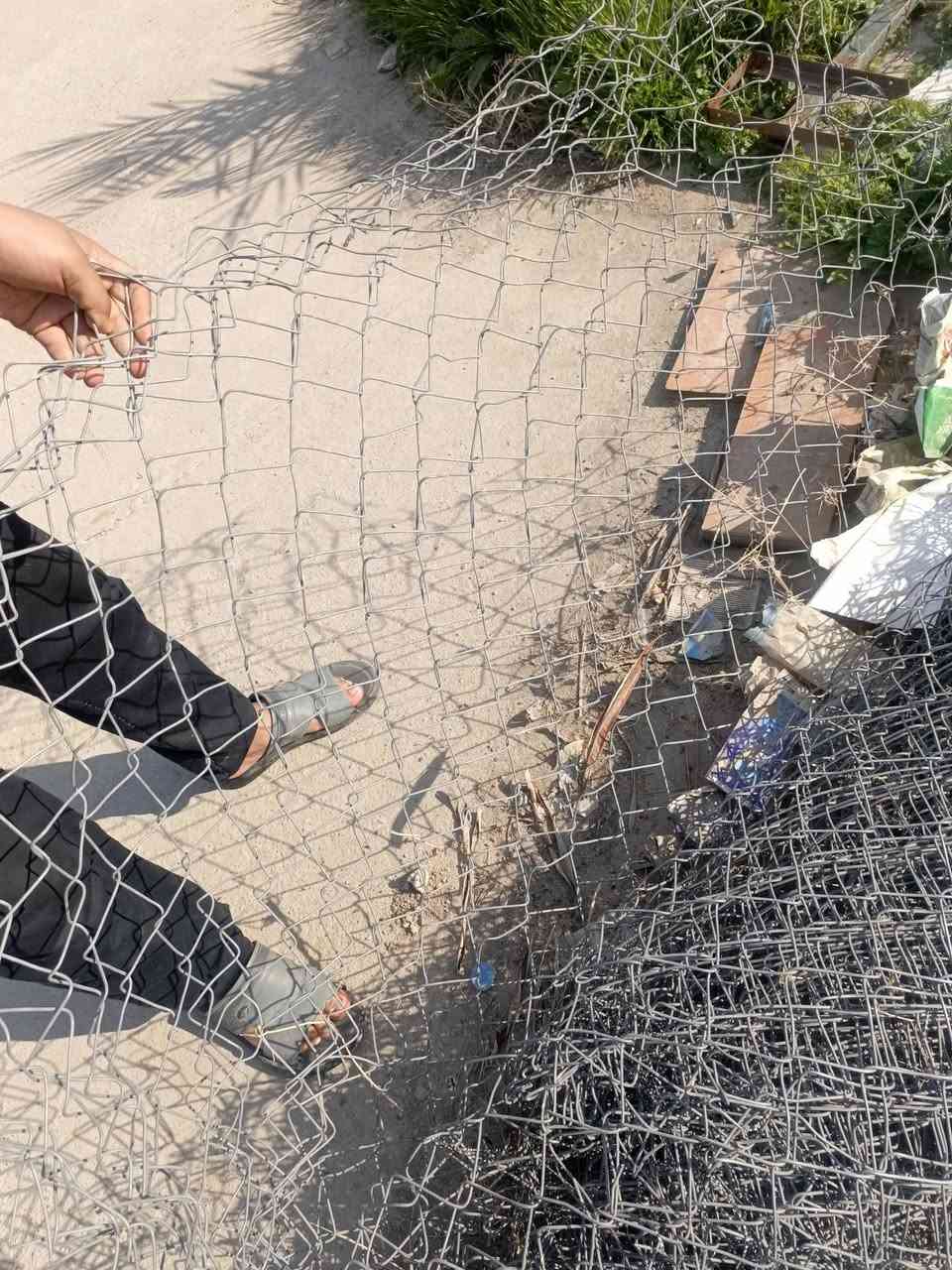 سلام عليكم من رخصة الادمنيه العزاز
سيم سياج 20 متر مع اعمده +
اقفاص طيور بدون اي عيب الشراي 
يتصل *********** أو راسل واتساب 
مكلف بل نشر
