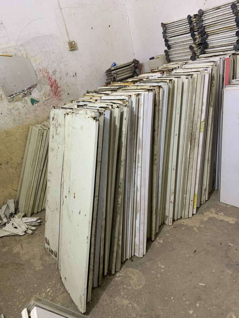 للبيع رفوف الاتصال*********** وتساب العماره ميسان عمارة, ميسان
