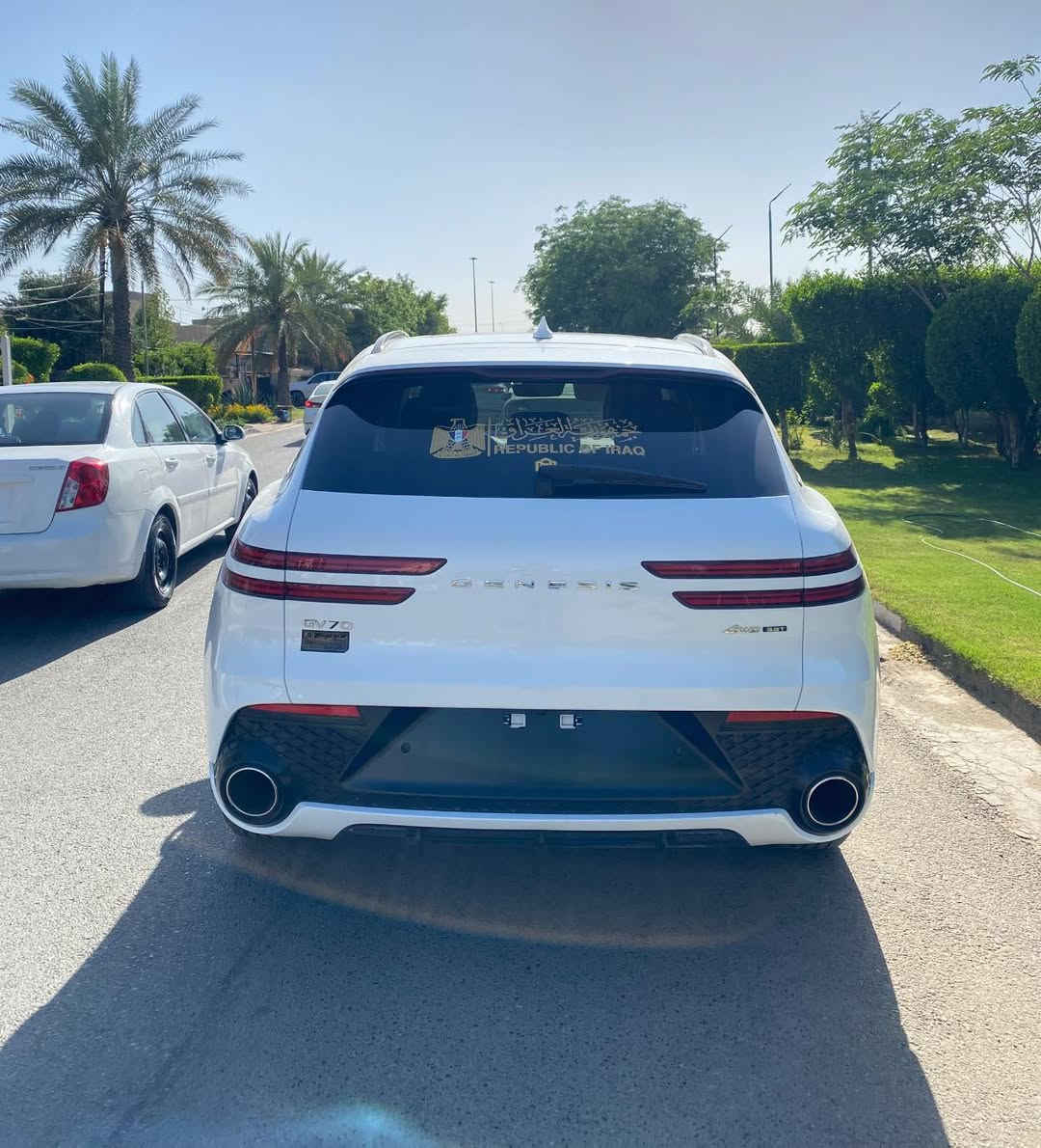 � للبيع • Genesis GV70 / 2023 • 🌟

✨ سيارة أحلامك وصلت! ✨
فخامة، نظافة، أداء… كل شيء مرتب من الألف للياء.

 • 🚗 الموديل: 2023
 • ⚡ المحرك: 6 سلندر 3.5 Twin Turbo — أداء ناعم وقوي
 • 🕒 العداد:10,000 فقط — شبه جديدة

 • 🏆 الحادث :تبديل جوملغ وبنيد نفس الون اصلي 

 • 🛋️ الداخلية: جلد ناعم، مراتب مشدودة، تصميم داخلي فخم، ألوان متناسقة
 • 💎 المواصفات: شاشة كبيرة، بصمة ذكية، رادار، كاميرات 360، ليد كامل، فتحة سقف، نظام أمان متكامل

📞 للتواصل:
***********
***********
او زيارة موقع شركة الناجح العالميه بغداد حي الجامعه نفق الشرطه مقابيل مختبر الرازي
