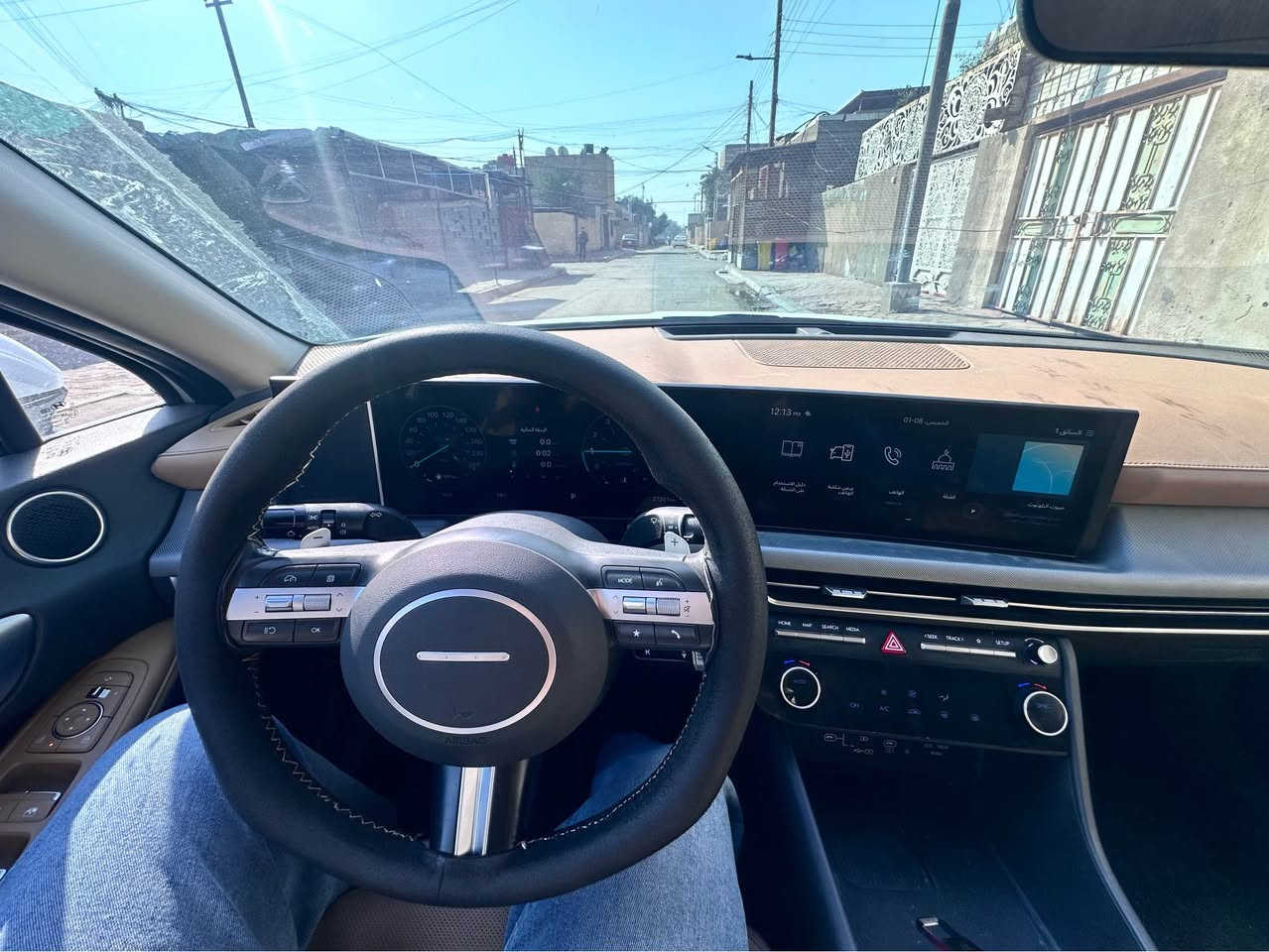 السلام عليكم 
سوناتا خليجي ٢٠٢٤ 
فول مواصفات للاخير 
ماشيه ٣٧ الف 
بيهه بنيد مبدل طاحت علي طابوكه 
والباب الوره بي طكه موضح بالصور 
باقي السياره مكفوله من الرصعه 
رقم اربيل الجديد باسم شركه تريد وكاله تريد تحويل 
السعر ٢٢٠ وبي مجال 
المعقل 
*********** البصرة, العراق
