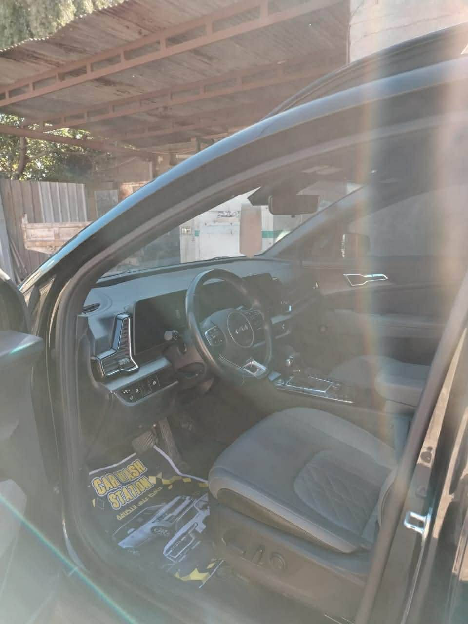 سبورتج 23 فول مواصفات حادث طرف البنيد دعاميه بس بدون رقم بنو راما بصمه سايد بريك دكمه 3 انضمة قياده تبريد قطعتين كشنات جلد تدفئه تبريد رادار السعر 175 وبيها مجال هاتف ***********
