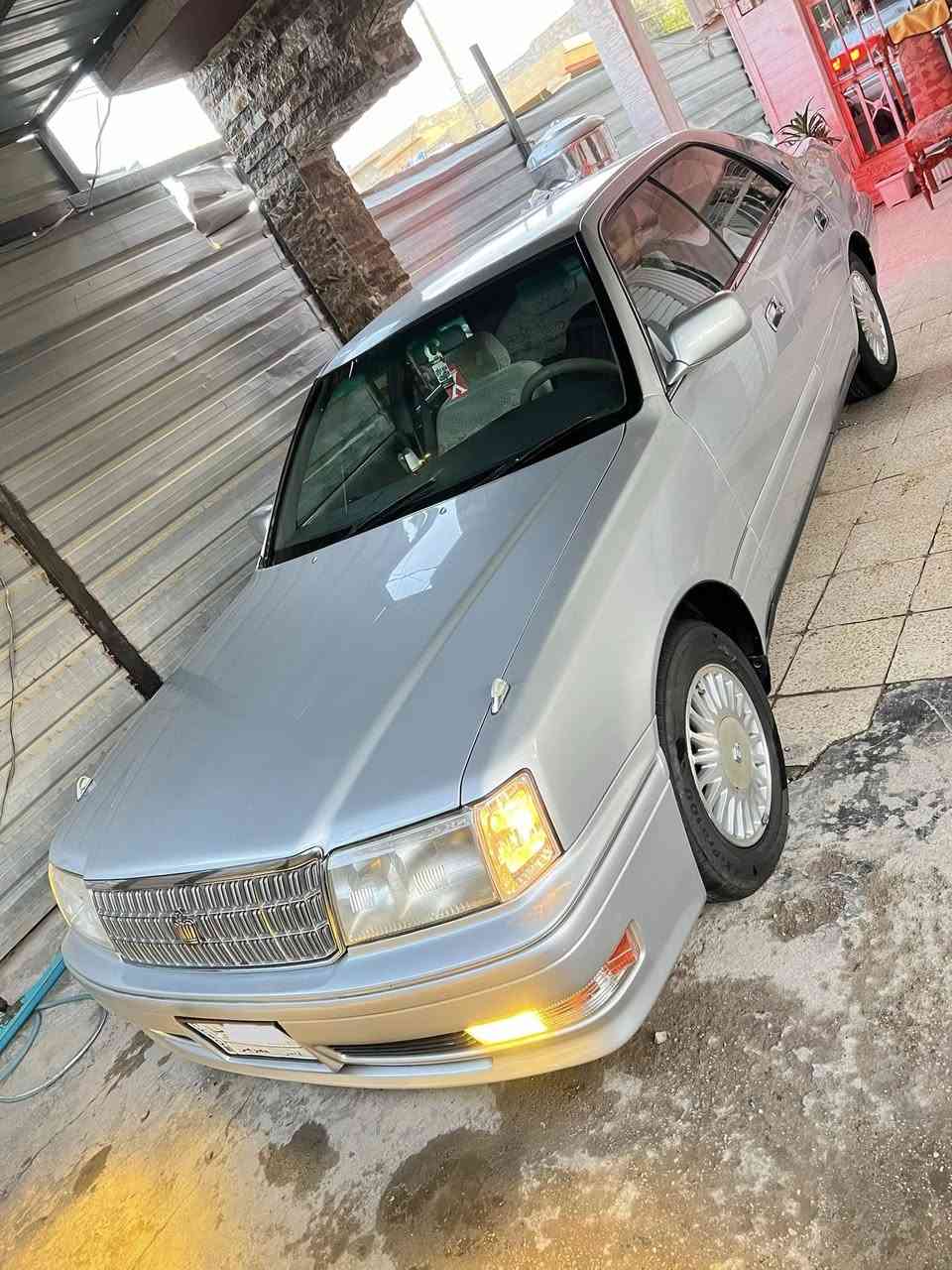 السلام عليكم تويوتآ راس الثور فلات كرستال موديل ١٩٩٩  رقم أنبار تحويل مباش مرشوشه جماليه ماشيه ٢٦٤ الف تبريد قطعتين ثلج بحيث على درجه وحده تجرش داخل جديد مكينه ٣٠٠٠ آلاف تخم تاير ويل داخله ممصعود بشرط جيس لايلون 
شاشا كبيره سستم صوت بيهه بعد اهواوي مواصفات ورجاا معجبك السعر اعبرها لين كلشي اكو بالسوك تعال كلب واحكم مكينه كير صدر تبريد كله جاهز ترايك للعمره وترجع للبيع او مرارس السعر ١٣٨ وبيهه مجال حك مكاني بغداد وهذا رقمي للاستفسار *********** ابو عزوز
