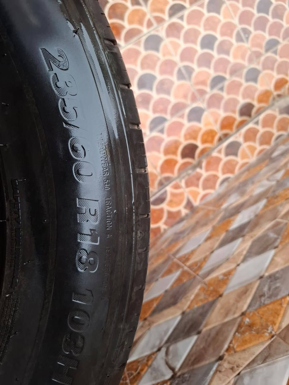 السلام عليكم جمعه مباركة عليكم ان شاء الله 
تخم تاير مال سبورتج2024 أمريكي أصلي 
مستخدمات نضيفات الحجم 235×60×18
بسعر مناسب والماعنده يجي ياخذهن بلاش 
مكاني حله ***********
