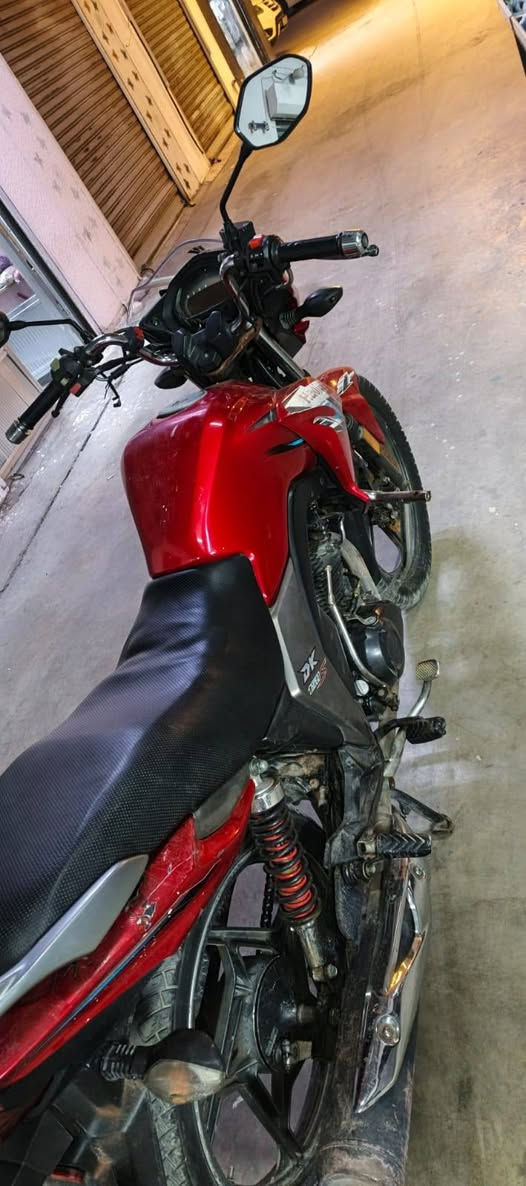 سلام عليكم  هاوجي لبيع موديل 20اوراق كامله مكان عنه
***********
