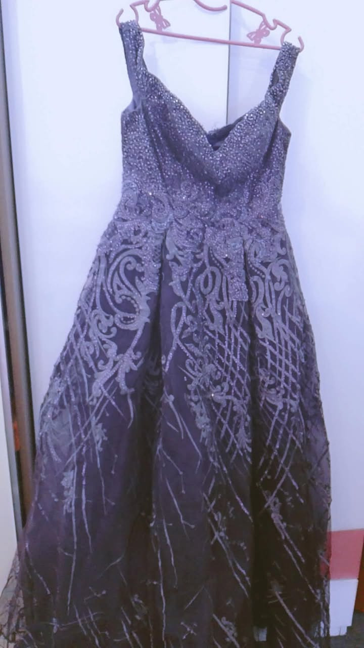 البنفسجي 350 من مجمع رزان لابسته لبستين جديد رايدته 175 وبي مجال


**إذا كنت صاحب هذا الإعلان وتريد حذفه لأي سبب، رجاءا أرسل رسالة إلى الدعم الفني**