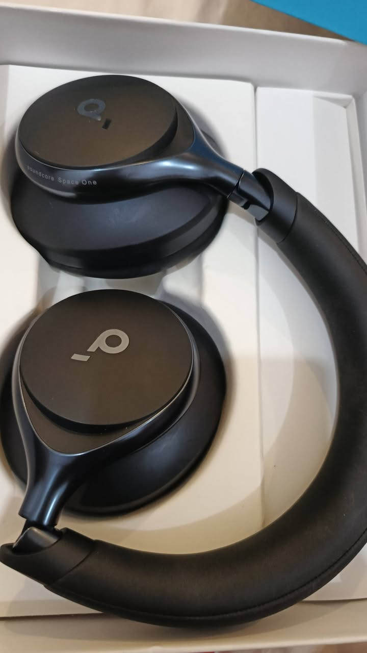 السلام عليكم 
soundcore space one 
استخدام يوم واحد للبيع السعر 80 الف 
ماخذها 95
سبب البيع ما عجبتني الچبيرة استخدم ايربود 
مكان كربلاء


**إذا كنت صاحب هذا الإعلان وتريد حذفه لأي سبب، رجاءا أرسل رسالة إلى الدعم الفني**