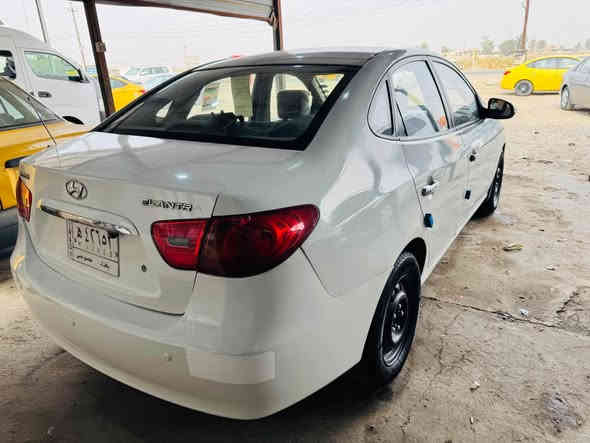 السلام عليكم الانتره 2011 خليجي 
رقم بغداد تحويل مباشر مكينه. 1600
كير محرك خير من الله تخم تاير جديد حداديه جديده السياره جاهزه مناقصها شي السياره مصبوغه حزام بدون دواخل. قماره بلاديه  مكان السياره بغداد تقاطع النهروان 
السعر 93
للستفسار. ***********/*********** المدائن
