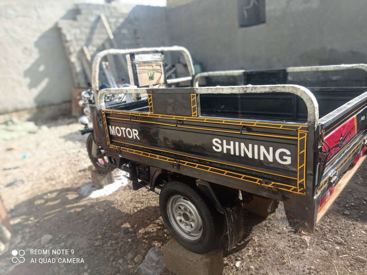 ياالله ستوتة للبيع موديل 18 ستوتة اوراق كهرباء كلها شغالة ستوتة كفالة مكان كوت لسعر مليون و100 بيها مجال قليل ***********
