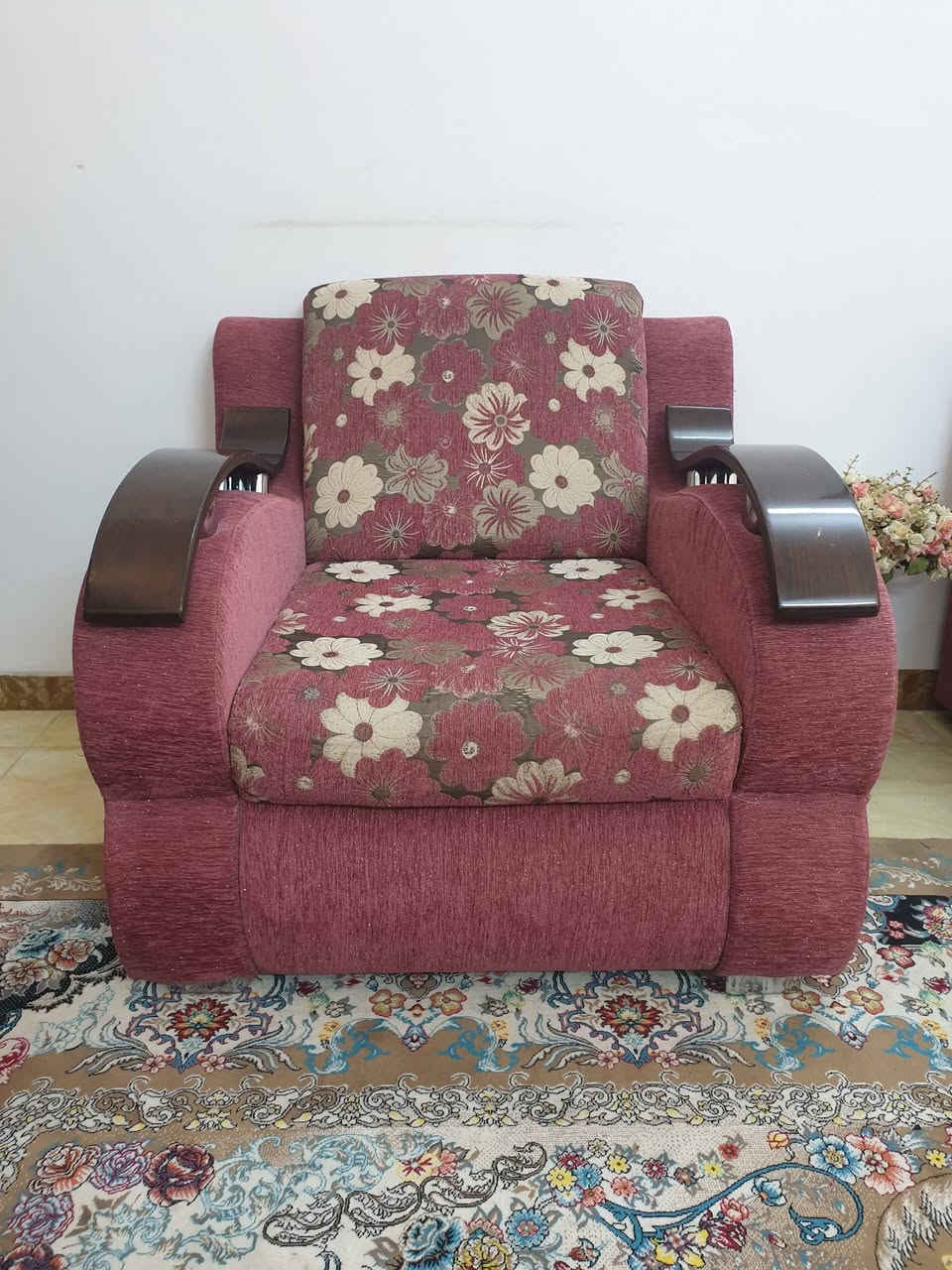 السلام عليكم
تخم قنفات اخو الجديد  للبيع للاستفسار ع الرقم ***********
