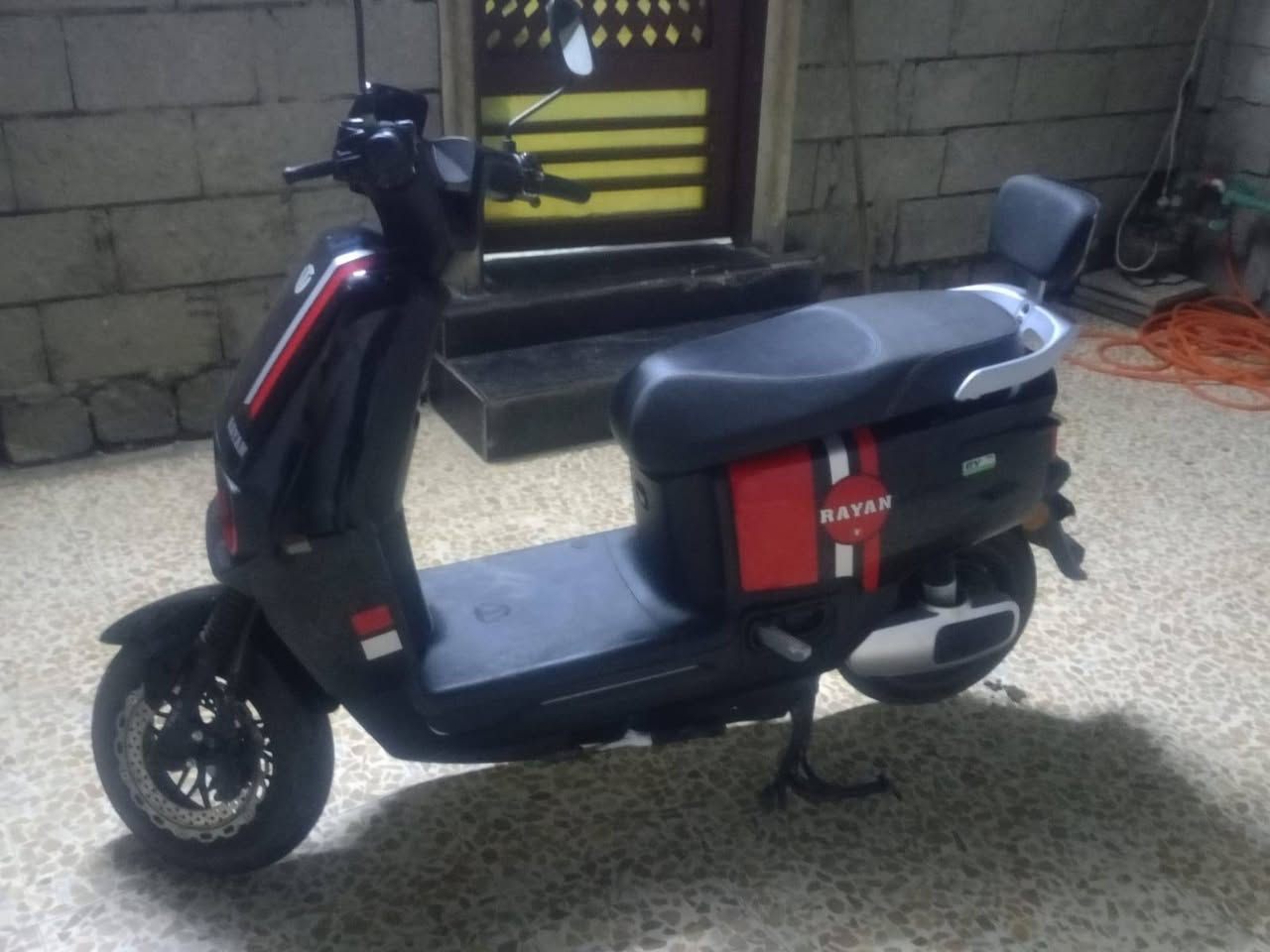 مطور ريان للبيع
نضيف زيرو 
كهربائت كلو شغل بطاريات فول
سعرو 850 وبي مجال
***********
