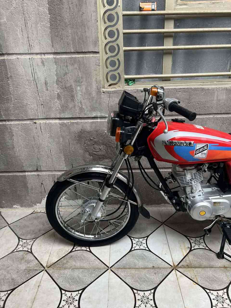 سلام عليكم دراجه للبيع موديل 25برغي مامفتوح اوراق سكنر دراجه مفوله ٦٥٠وبي مجال مكان كربلاء رقم ***********
