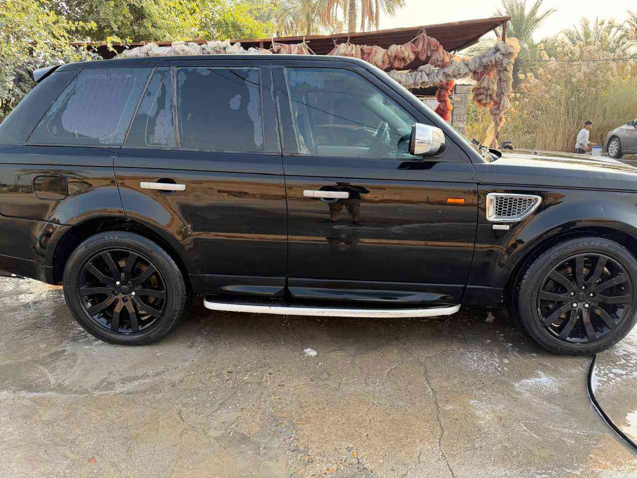 ادوات ادوات رانج روفر موديل 2013 متومه رقم وسنويه جاهزه مكينه كير ديفوار كبيره سياره  جاهزه ومانقصه اي شي للبيع او المراوس مكاني بابل للاستفسار ***********
