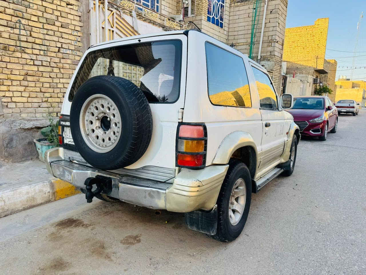 جيب باجيرو تك باب موديل 1994 رقم ذي قار الماني مشروع وطني سنويه لل2029 مداور ثاني يوم
كير ومكينه 2500 مكفولات
طخم تاير ويل كب
كهربائيات كلها تشتغل
حداديه نضيفه
باتري وراديتر وعنبار وبريشر جدد
دواخل نظيفه
ترايك وين ماتريد
مكان السياره الناصريه المركز
السعر 31 وبيه مجال 
للاستفسار ***********
