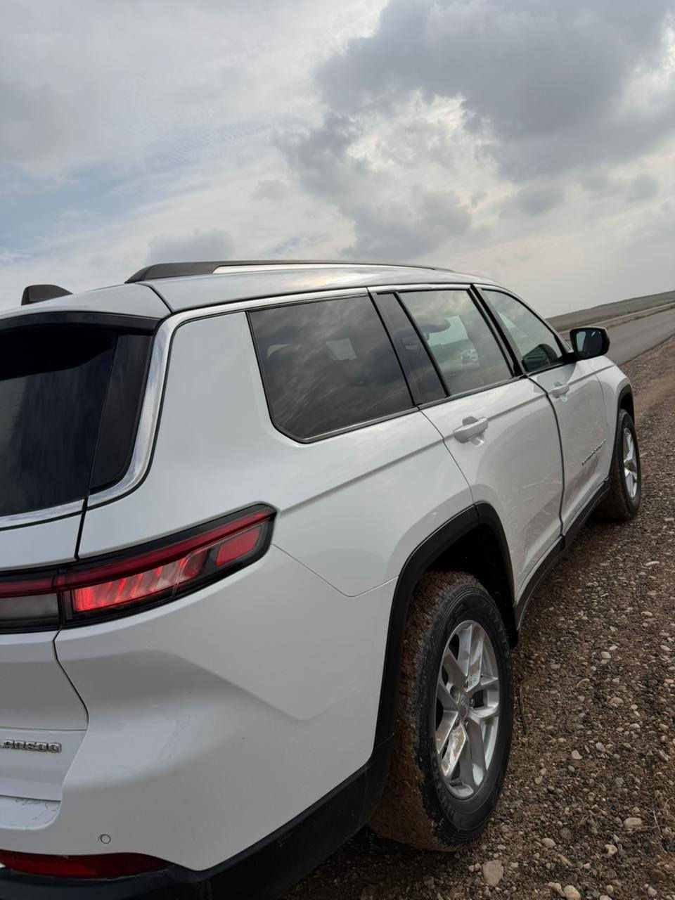 السلام عليكم جيب لاريدو موديل24سيارة باكيت فول جديد *********** ناصريه
