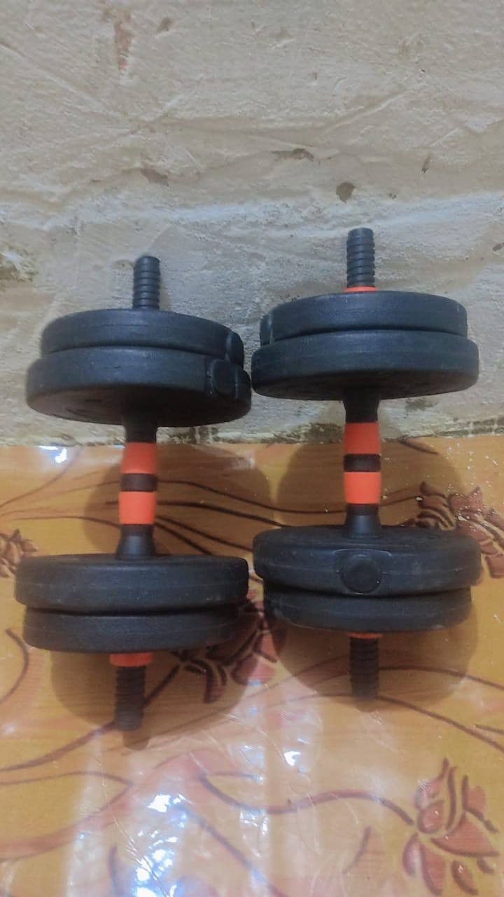 اغراض تمرين جدد السعر 150 قفل لحمر 6 ب6 يعني 12 كيلو وياهن جيس ملاكدمة وكفوف ملاكمة


**إذا كنت صاحب هذا الإعلان وتريد حذفه لأي سبب، رجاءا أرسل رسالة إلى الدعم الفني**