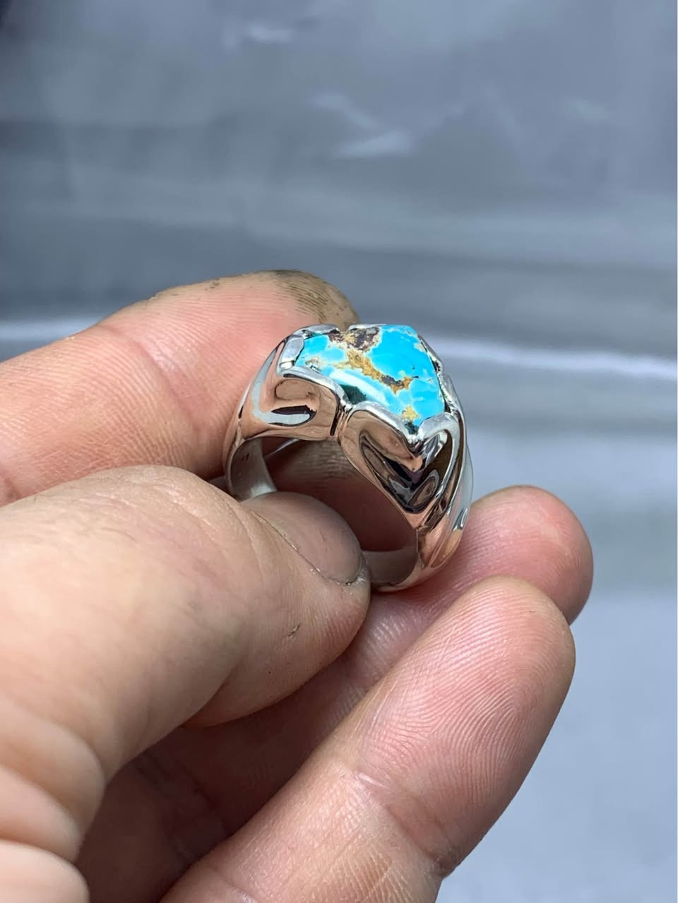 فيروز نيشابوري على شكل قلب 
صياغة يدوي 
فضه ٩٢٥ 
وزن الخاتم ١٠ غرام 
السعر ٨٥ الف مع توصيل النجف, العراق


**إذا كنت صاحب هذا الإعلان وتريد حذفه لأي سبب، رجاءا أرسل رسالة إلى الدعم الفني**