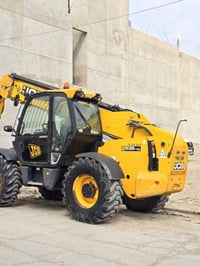 رافعه JCB سلايت للبيع / موديل 2011 / كله بلادي شرط ما مفتوح برغي بيه /...