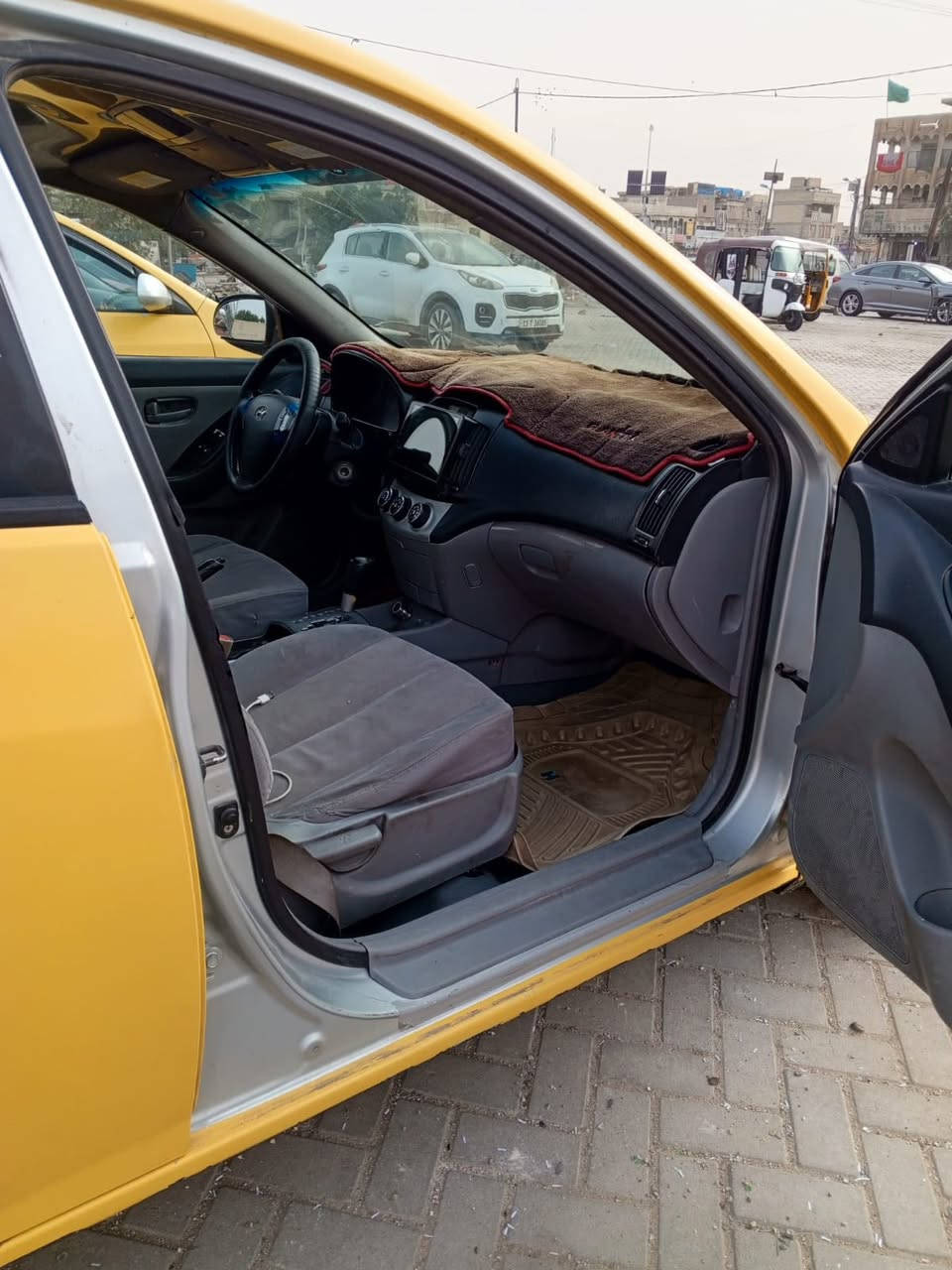 النترا مقدس موديل ٢٠٠٧
١- مكينة خير من الله حجم المكينه ٢٠٠٠ 
٢- كير جديد 
٣- صدر امامي جديد 
٤- تخم تاير جديد 
٥- منضومه ماء جديده 
٦- منضومه تدفئه وتبريد جديد 
٧- باتري جديد 
٨- مسجل شاشه 
 
والصور كدامك 
الموقع : بغداد مدينة الصدر قطاع ٣٦ 
الهاتف : ***********
