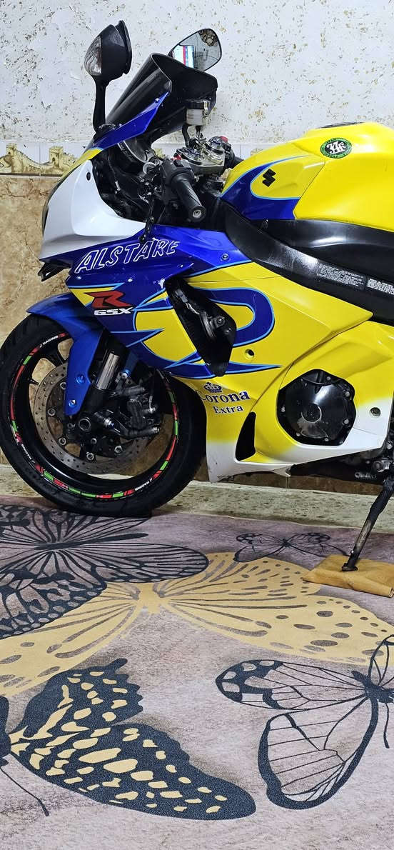 سلام عليكم دراجه نوع جكسر حجم {100} وارد امريكي لونين مميز اوراق كمرك كامله باقي ع ترقيم  برمجه{ ٣} مودات دراجه كفاله عامه موشراي ارفع المنشور (اللهم صلي على محمد واله محمد) السعر [55] وبيهاا مجال للشراي   موديل{ 16 } مكاني بغداد ***********
