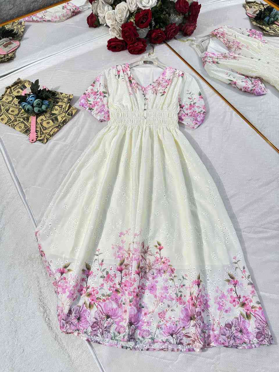 ووصل الجمال وترند الموسم😍❤️
طول تسعين 
خامة شيفون مبطن 

قياسات   افري سايز


**إذا كنت صاحب هذا الإعلان وتريد حذفه لأي سبب، رجاءا أرسل رسالة إلى الدعم الفني**